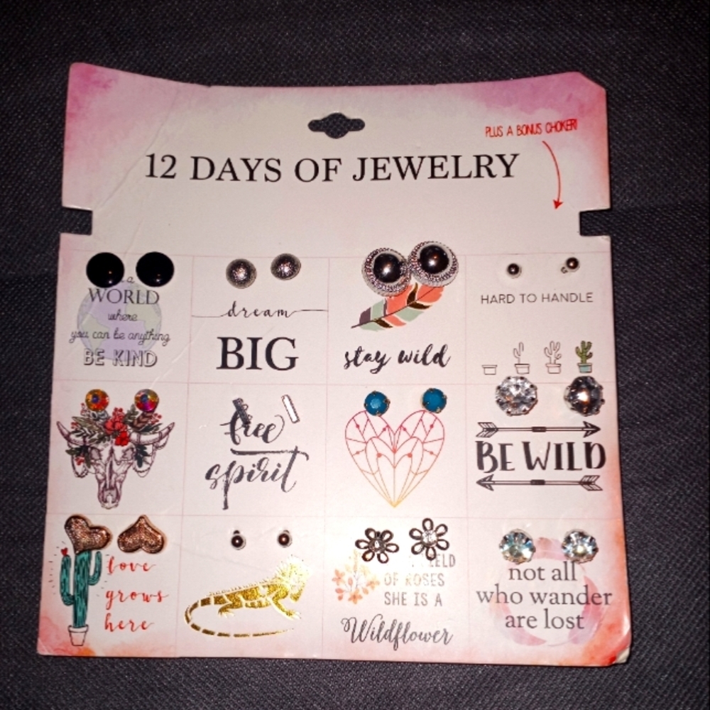 12 days of jewelry earrings set